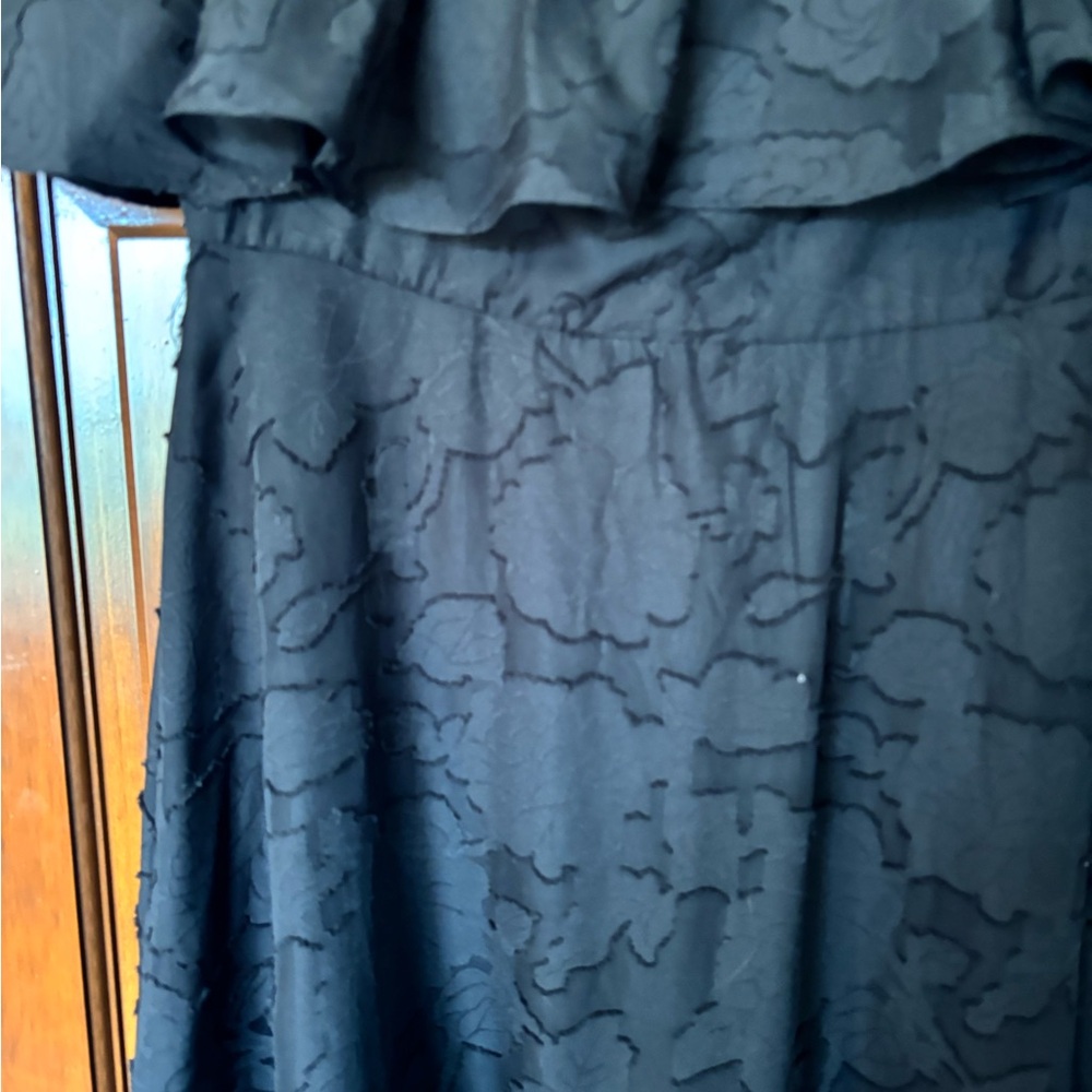 Love You So Truly Black Burnout Floral Strapless Midi Dress Size Medium - Picture 6 of 13